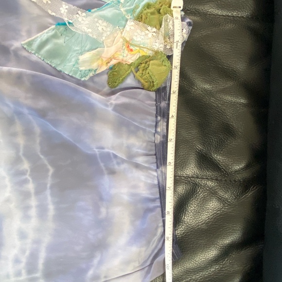 Vintage Free People Blue Tie-Dye Skirt with Lace Detail - Picture 10 of 10